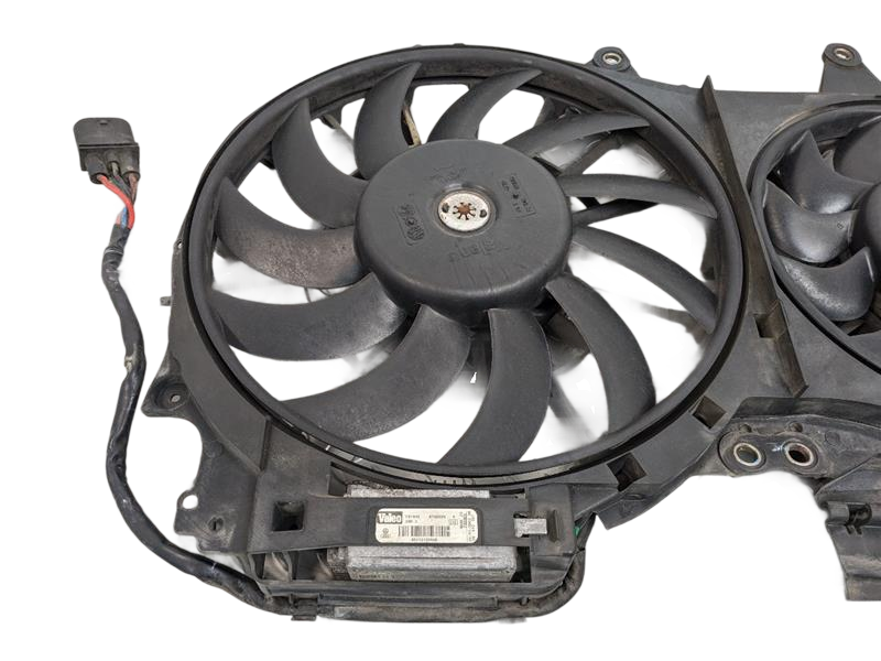 2001 - 2005 OEM AUDI A4 RADIATOR ELECTRIC COOLING FAN ASSEMBLY