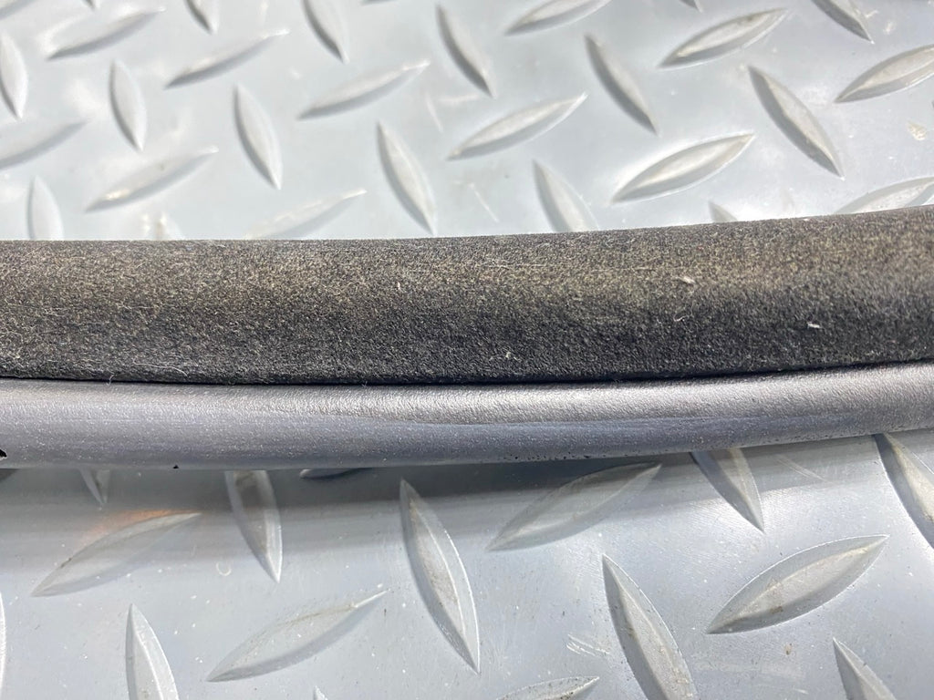 99 - 04 OEM BMW 325I FRONT RIGHT PASSENGER SIDE DOOR SEAL WEATHERSTRIP RUBBER