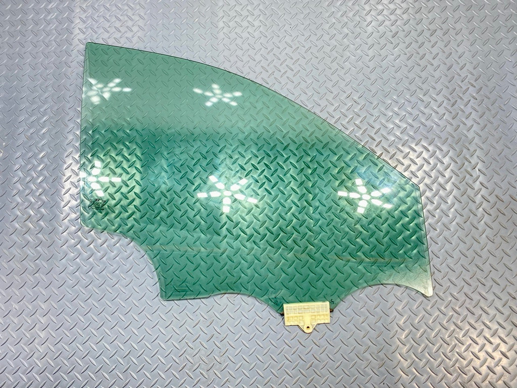 2013 - 2019 OEM HYUNDAI SANTA FE FRONT RIGHT PASSENGER SIDE DOOR WINDOW GLASS