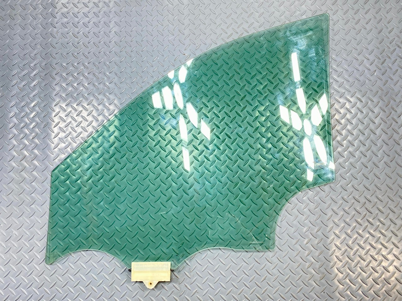 2013 - 2019 OEM HYUNDAI SANTA FE FRONT RIGHT PASSENGER SIDE DOOR WINDOW GLASS