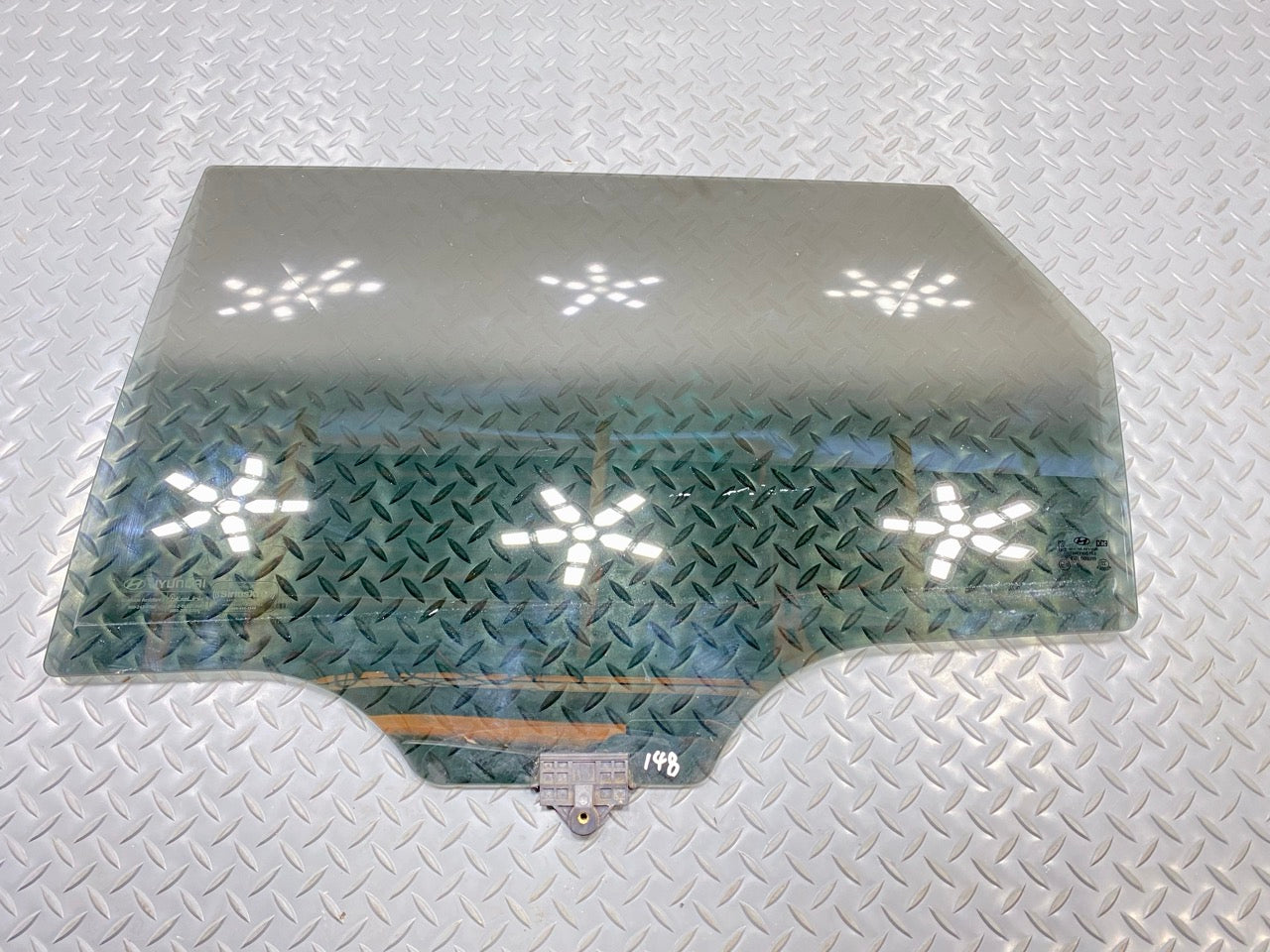 2013 - 2019 OEM HYUNDAI SANTA FE REAR LEFT DRIVER SIDE DOOR WINDOW GLASS