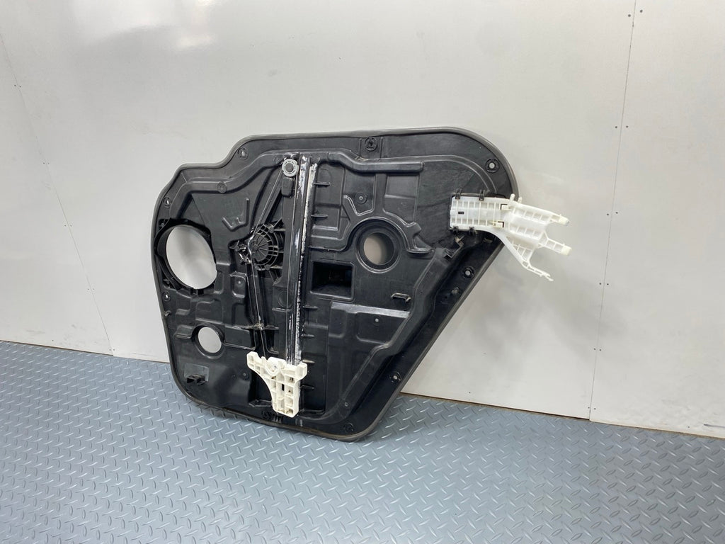 2013 - 2015 OEM HYUNDAI SANTA FE REAR LEFT SIDE DOOR WINDOW REGUALTOR PANEL
