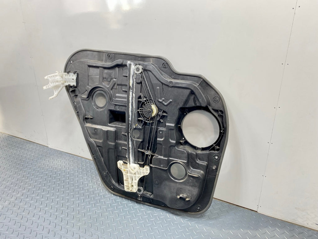 2013 - 2019 OEM HYUNDAI SANTA FE REAR RIGHT SIDE DOOR WINDOW REGUALTOR PANEL