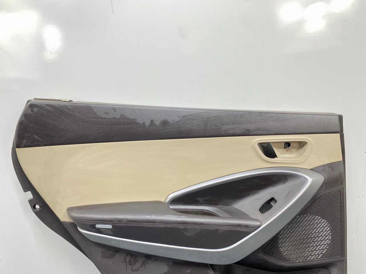 2013 - 2019 OEM HYUNDAI SANTA FE REAR LEFT DRIVER SIDE DOOR TRIM PANEL