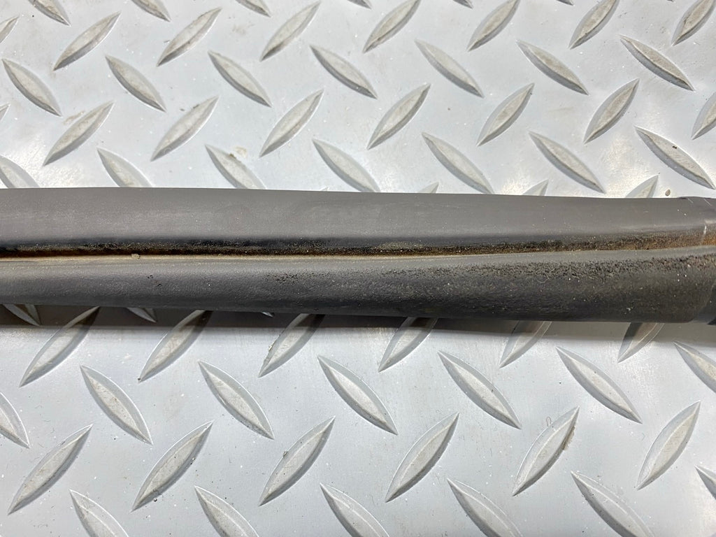 2013 - 2019 OEM HYUNDAI SANTA FE FRONT LEFT SIDE DOOR SEAL WEATHERSTRIP RUBBER