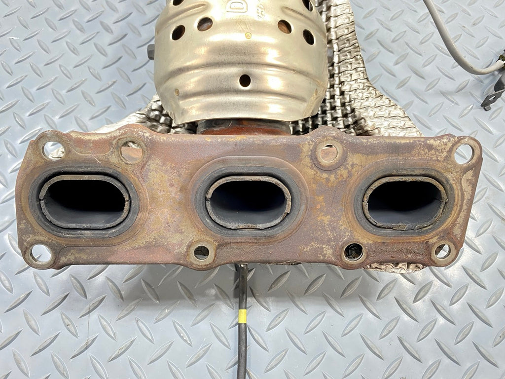 2013 - 2019 OEM HYUNDAI SANTA FE LEFT SIDE EXHAUST MANIFOLD WITH HEAT SHIELD
