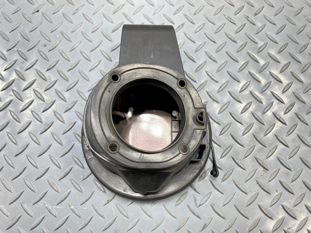 2013 - 2019 OEM HYUNDAI SANTA FE FUEL TANK GAS FILLER DOOR ASSEMBLY