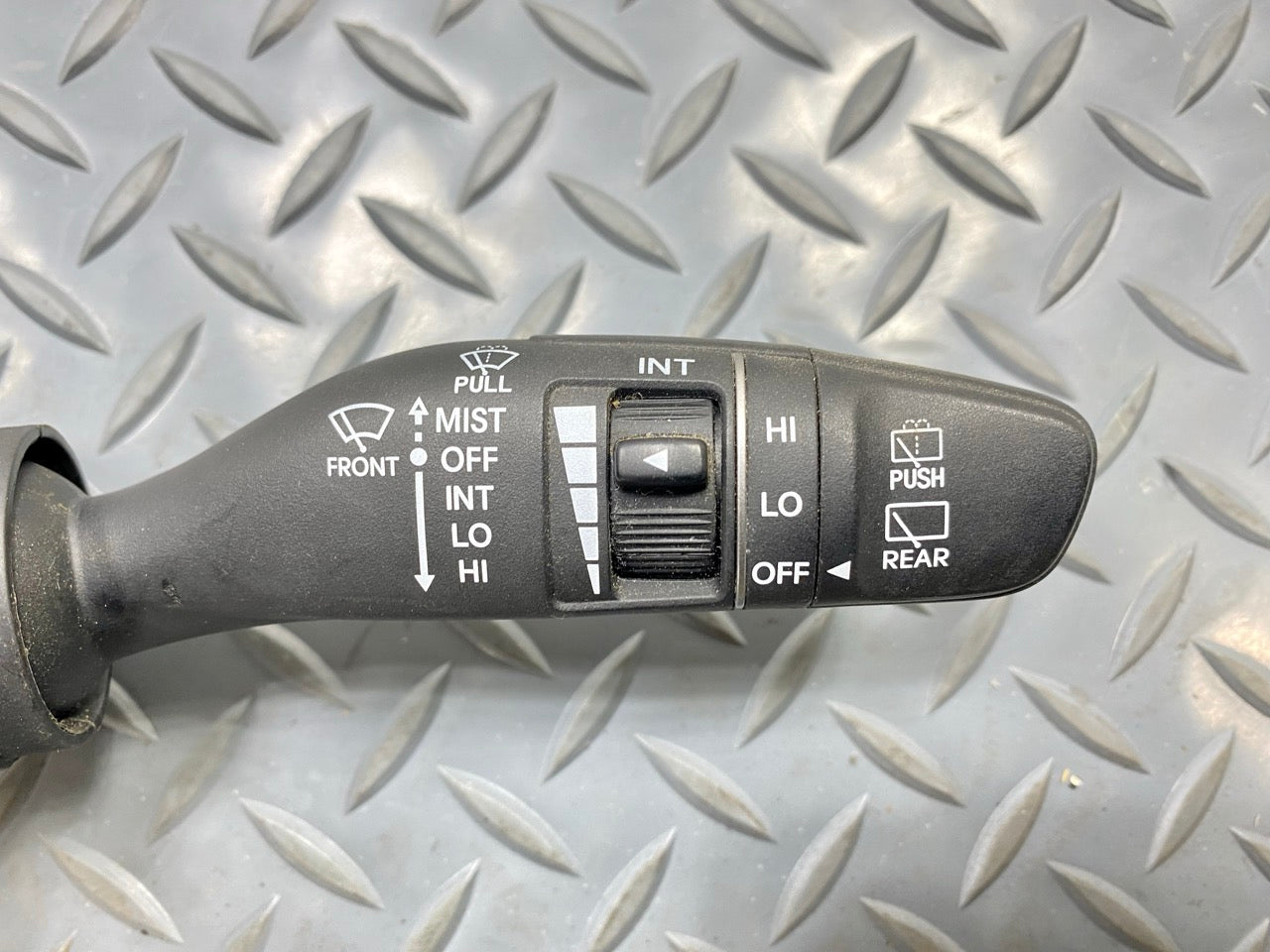 2013 - 2019 OEM HYUNDAI SANTA FE TURN SIGNAL WIPER COMBINATION CONTROL SWITCH