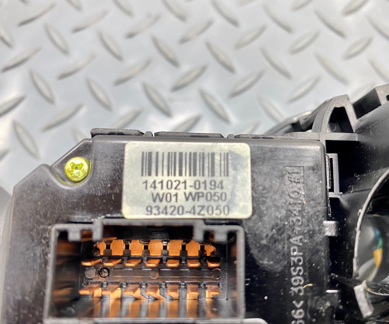 2013 - 2019 OEM HYUNDAI SANTA FE TURN SIGNAL WIPER COMBINATION CONTROL SWITCH