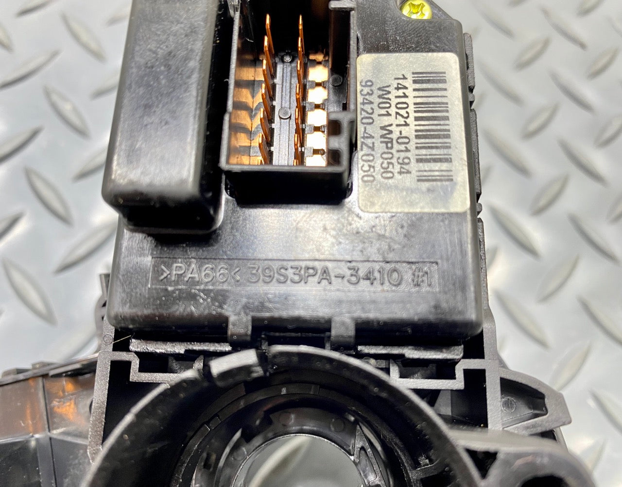 2013 - 2019 OEM HYUNDAI SANTA FE TURN SIGNAL WIPER COMBINATION CONTROL SWITCH