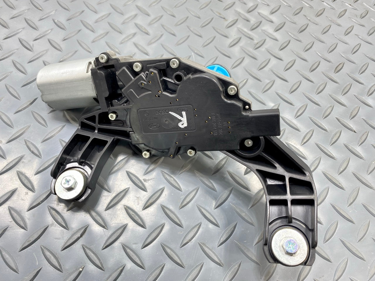 2013 - 2019 OEM HYUNDAI SANTA FE REAR WINDSHIELD WIPER MOTOR
