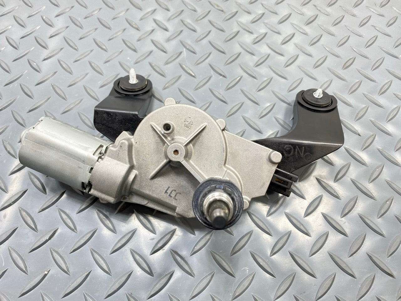 2013 - 2019 OEM HYUNDAI SANTA FE REAR WINDSHIELD WIPER MOTOR