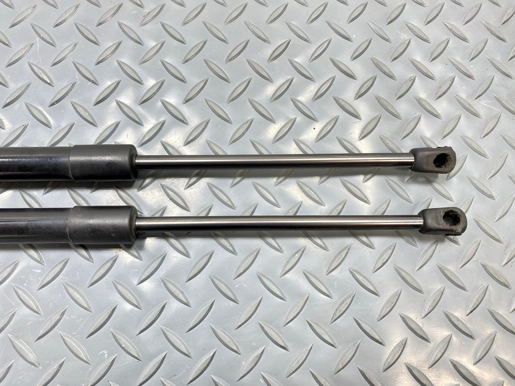 13 - 19 OEM HYUNDAI SANTA FE LEFT AND RIGHT HATCH LIFT SUPPORT STRUT ASSEMBLY