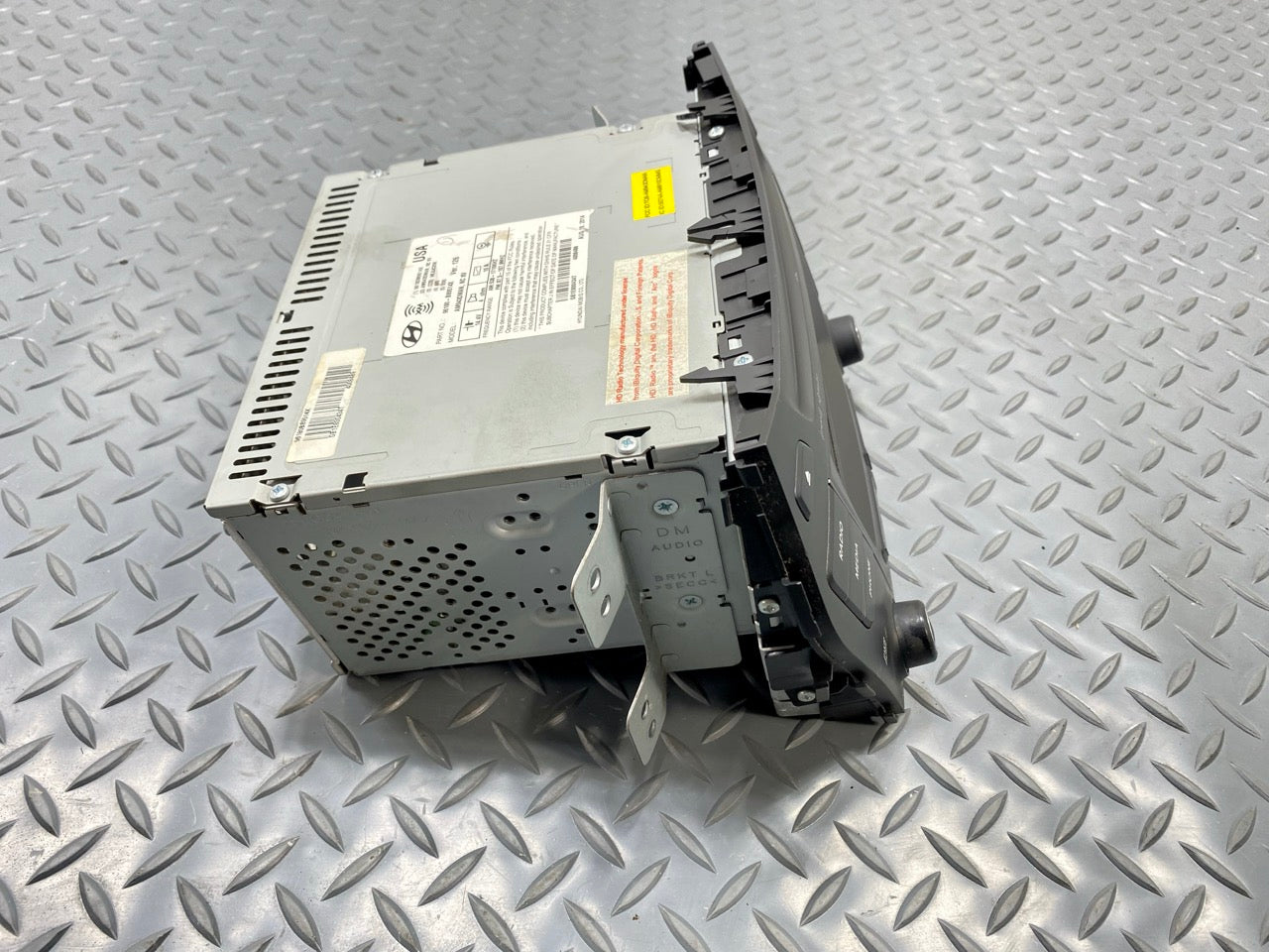 2013 - 2019 OEM HYUNDAI SANTA FE US MARKET RADIO STEREO CD PLAYER RECEIVER