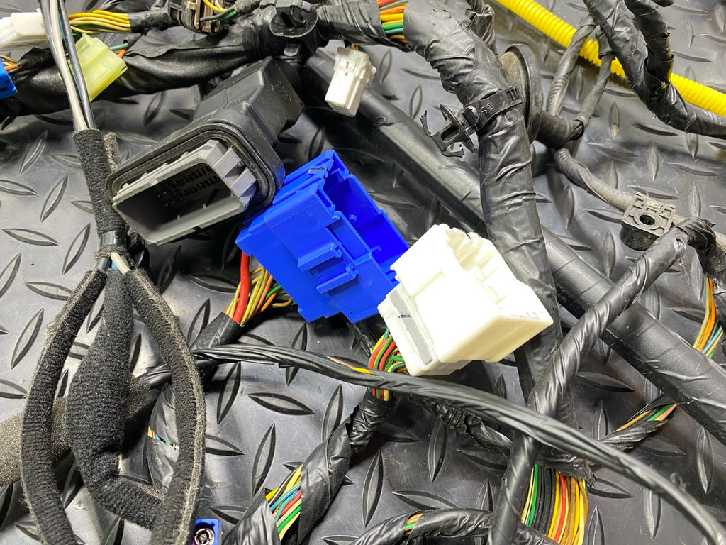 2013 - 2019 OEM HYUNDAI SANTA FE MAIN BODY WIRE WIRING HARNESS CABLE