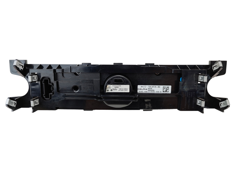 10 - 13 OEM LAND RANGE ROVER SPORT DASH RADIO CONTROL SWITCH PANEL WITH CLOCK