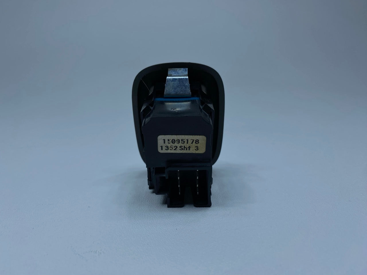 02 - 09 OEM CHEVROLET TRAILBLAZER REAR RIGHT PASSENGER SIDE POWER WINDOW SWITCH