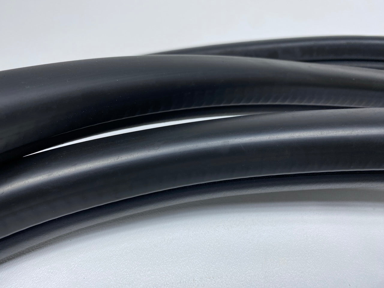 02 - 09 OEM CHEVROLET TRAILBLAZER REAR LEFT SIDE DOOR SEAL WEATHERSTRIP RUBBER