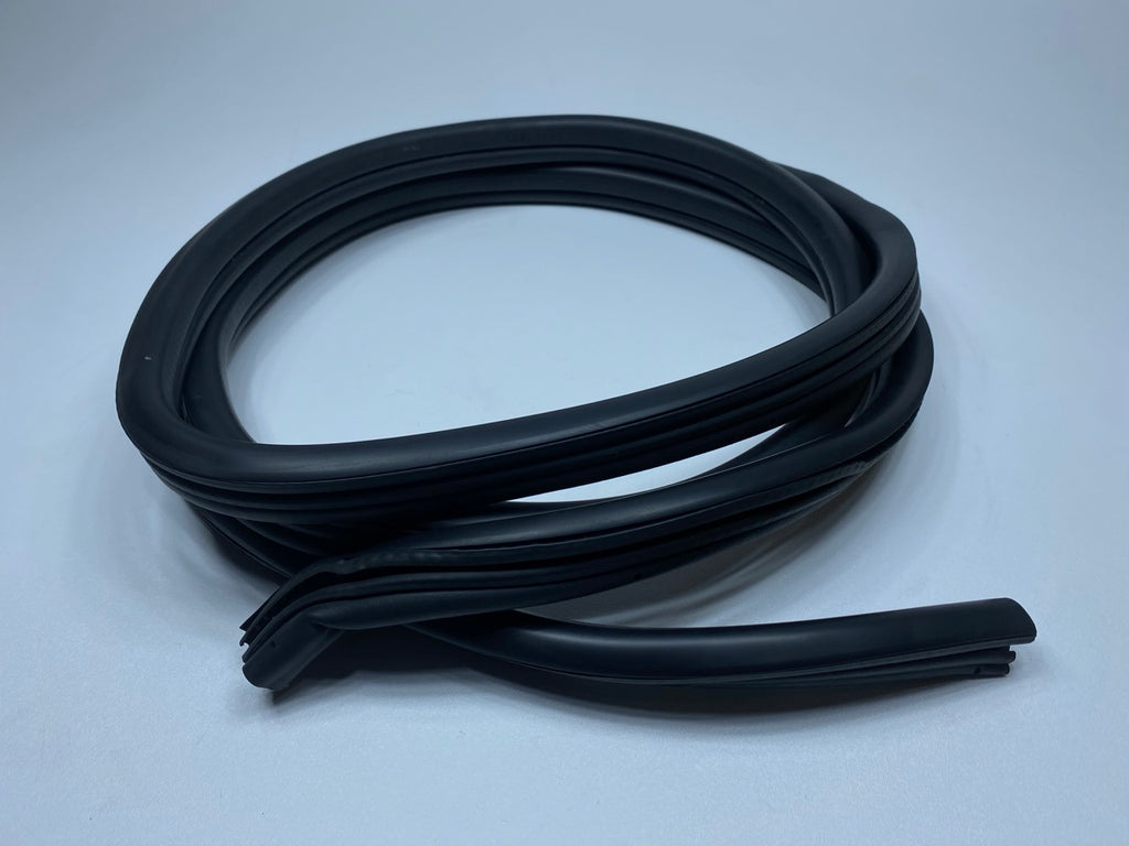 02 - 09 OEM CHEVROLET TRAILBLAZER FRONT LEFT SIDE DOOR SEAL WEATHERSTRIP RUBBER