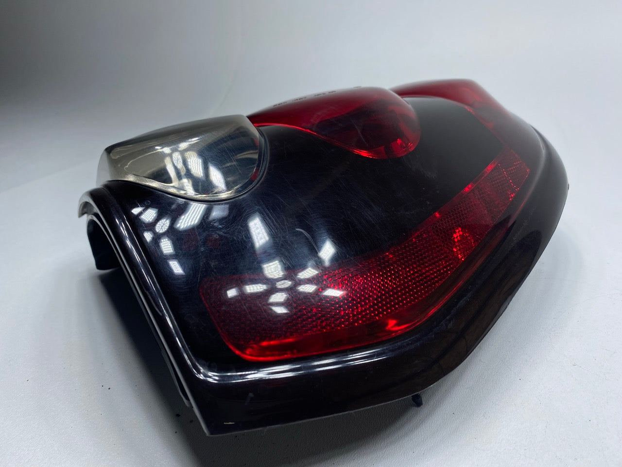 02 - 09 OEM CHEVROLET TRAILBLAZER REAR RIGHT PASSENGER SIDE TAIL LAMP ASSEMBLY