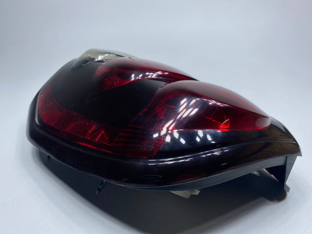 02 - 09 OEM CHEVROLET TRAILBLAZER REAR RIGHT PASSENGER SIDE TAIL LAMP ASSEMBLY