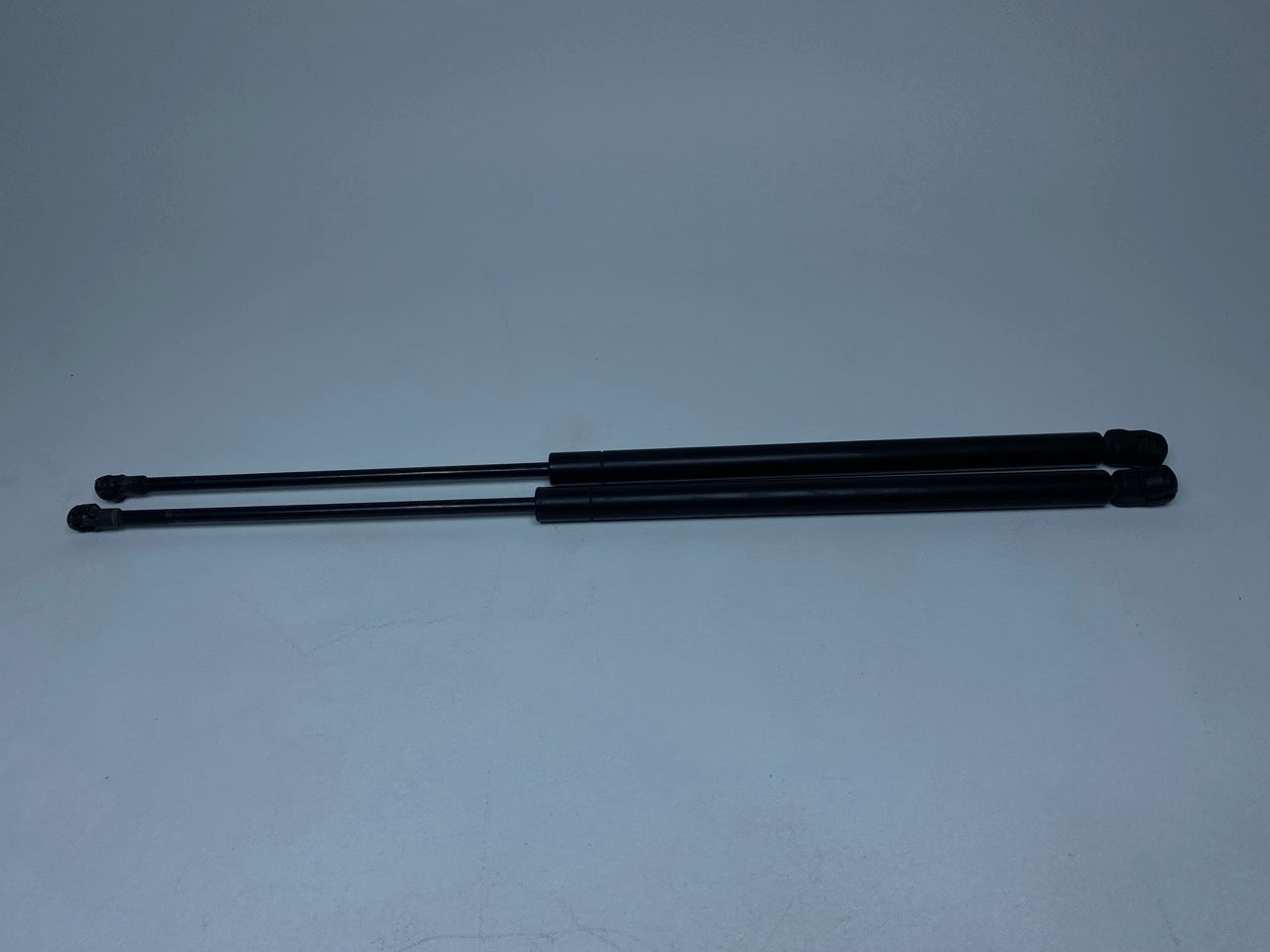 05 - 06 OEM TOYOTA TUNDRA FRONT LEFT AND RIGHT SIDE HOOD STRUT SET