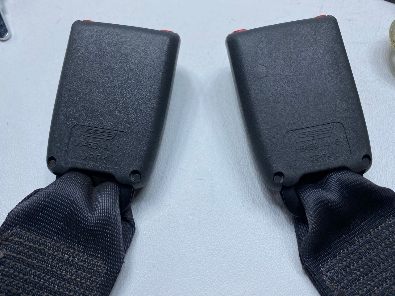 05 - 06 OEM TOYOTA TUNDRA REAR RIGHT AND CENTER SEATBELT RETRACTOR WITH BUCKLE