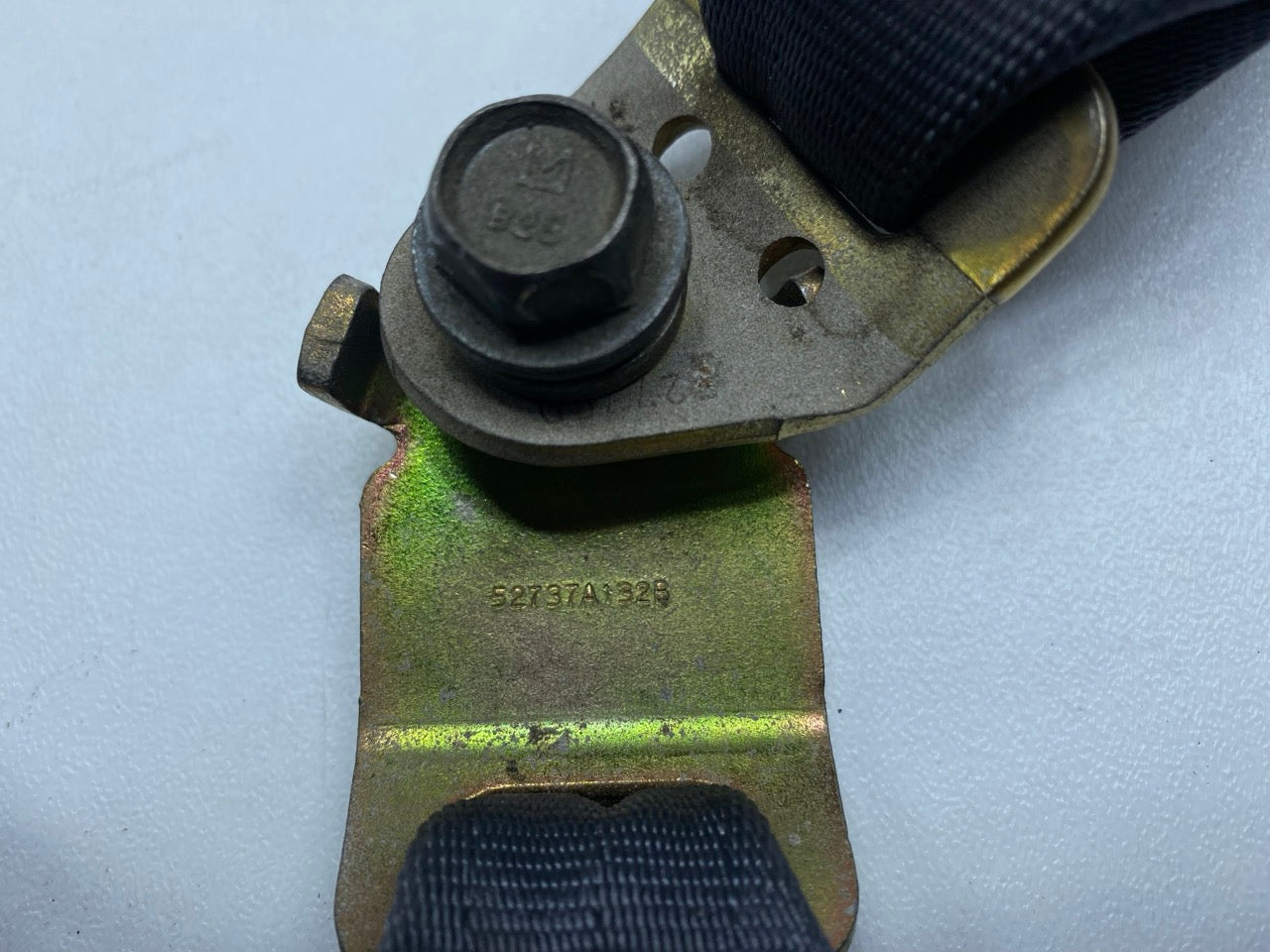 05 - 06 OEM TOYOTA TUNDRA REAR LEFT DRIVER SIDE SEAT BELT RETRACTOR WITH BUCKLE