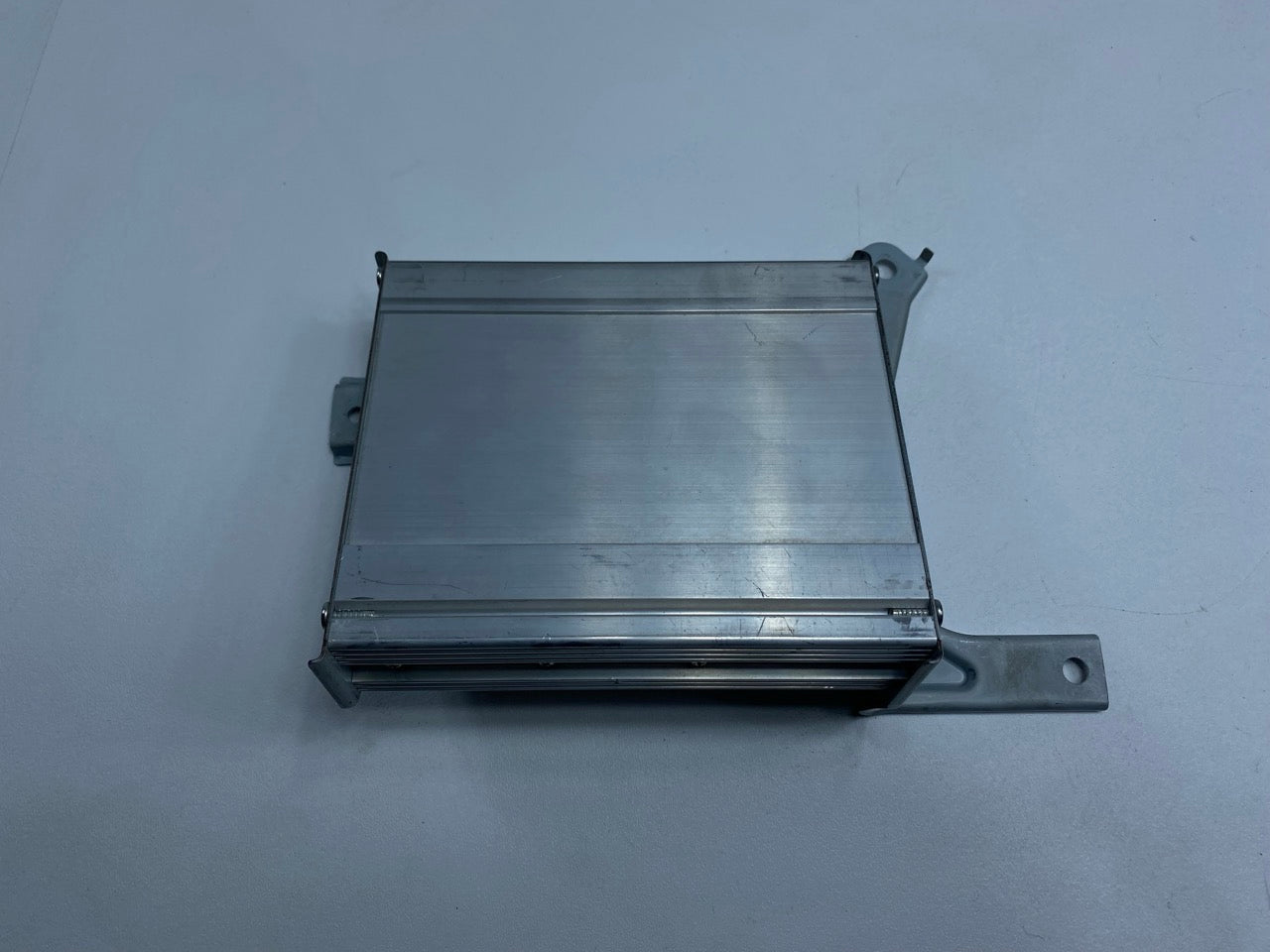 2005 - 2006 OEM TOYOTA TUNDRA EXTENDED CAB AUDIO RADIO SOUND SYSTEM AMPLIFIER