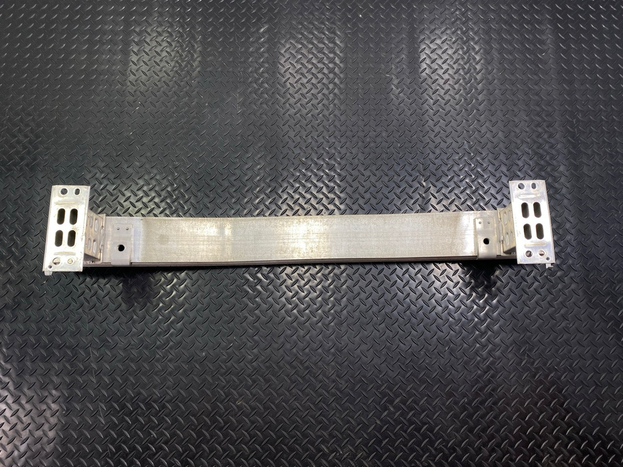 10 - 15 OEM TOYOTA PRIUS FRONT BUMPER REINFORCEMENT IMPACT BAR REBAR ASSEMBLY