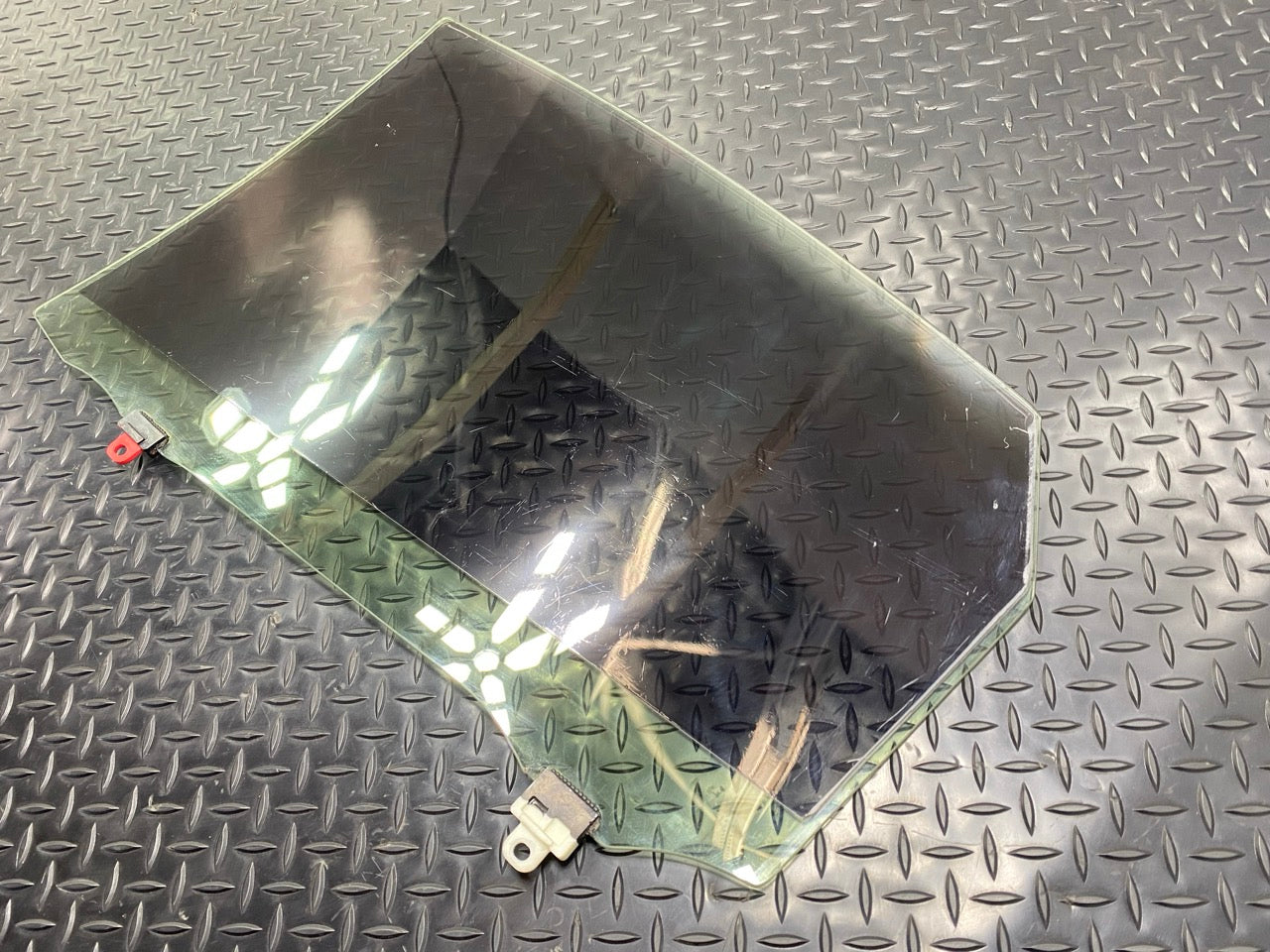 10 - 15 OEM TOYOTA PRIUS REAR RIGHT PASSENGER SIDE DOOR WINDOW GLASS ASSEMBLY