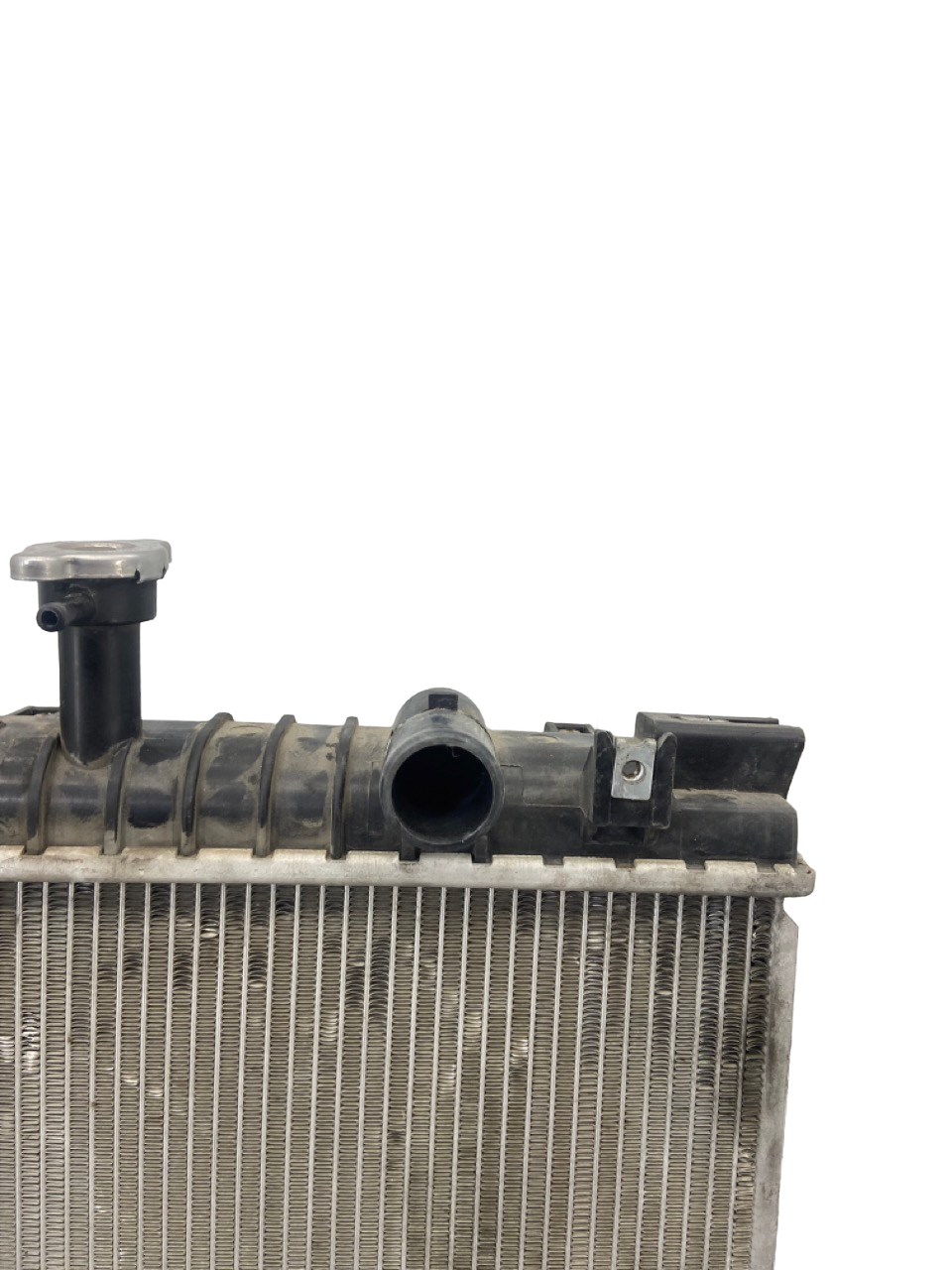 2005 - 2015 OEM NISSAN ARMADA ENGINE COOLING RADIATOR ASSEMBLY