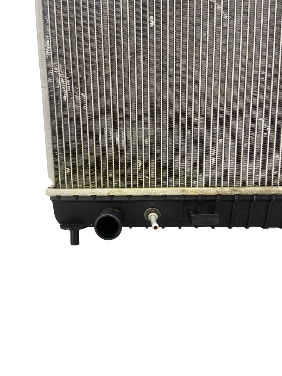 2005 - 2015 OEM NISSAN ARMADA ENGINE COOLING RADIATOR ASSEMBLY
