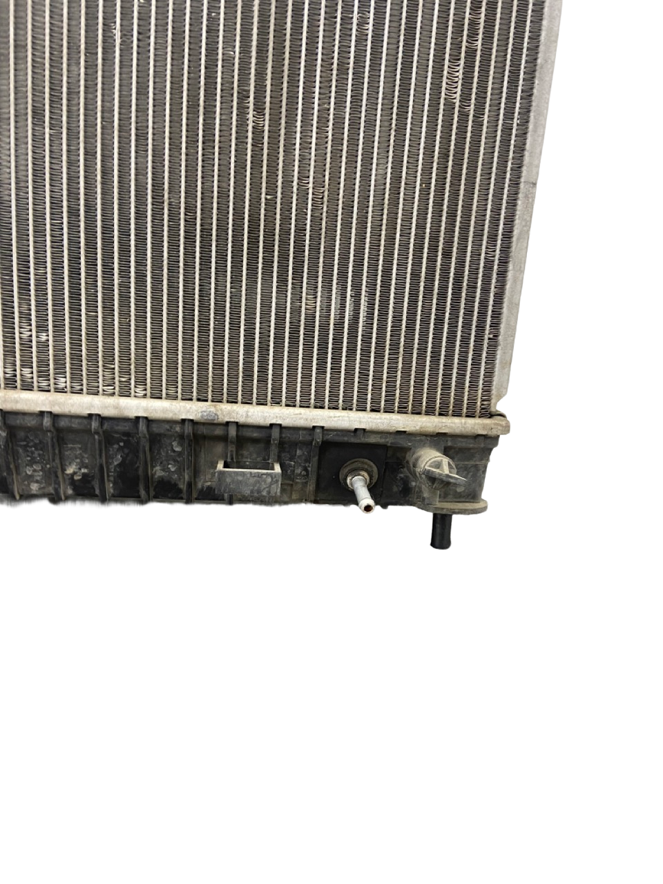 2005 - 2015 OEM NISSAN ARMADA ENGINE COOLING RADIATOR ASSEMBLY