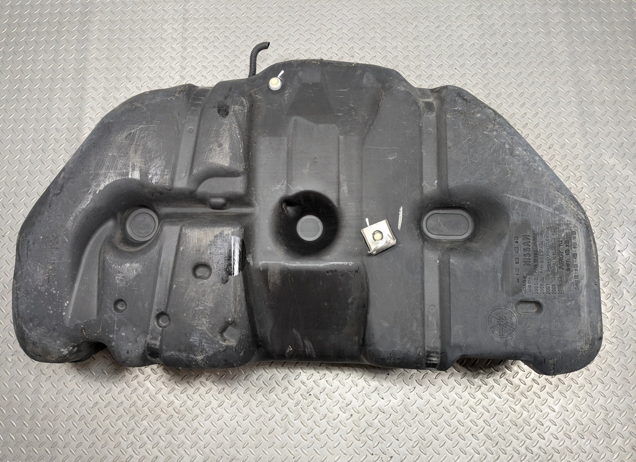 2009 - 2011 OEM NISSAN MAXIMA GASOLINE GAS FUEL TANK RESERVOIR ASSEMBLY