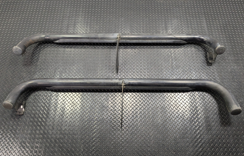 05 - 06 OEM TOYOTA TUNDRA LEFT AND RIGHT SIDE RUNNING BOARD STEP PAD ASSEMBLY