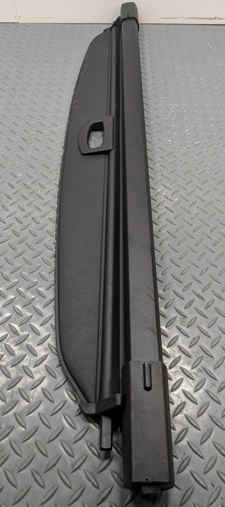 2009 - 2011 OEM MERCEDES-BENZ ML63 REAR TRUNK CARGO COVER ROLLER BLIND