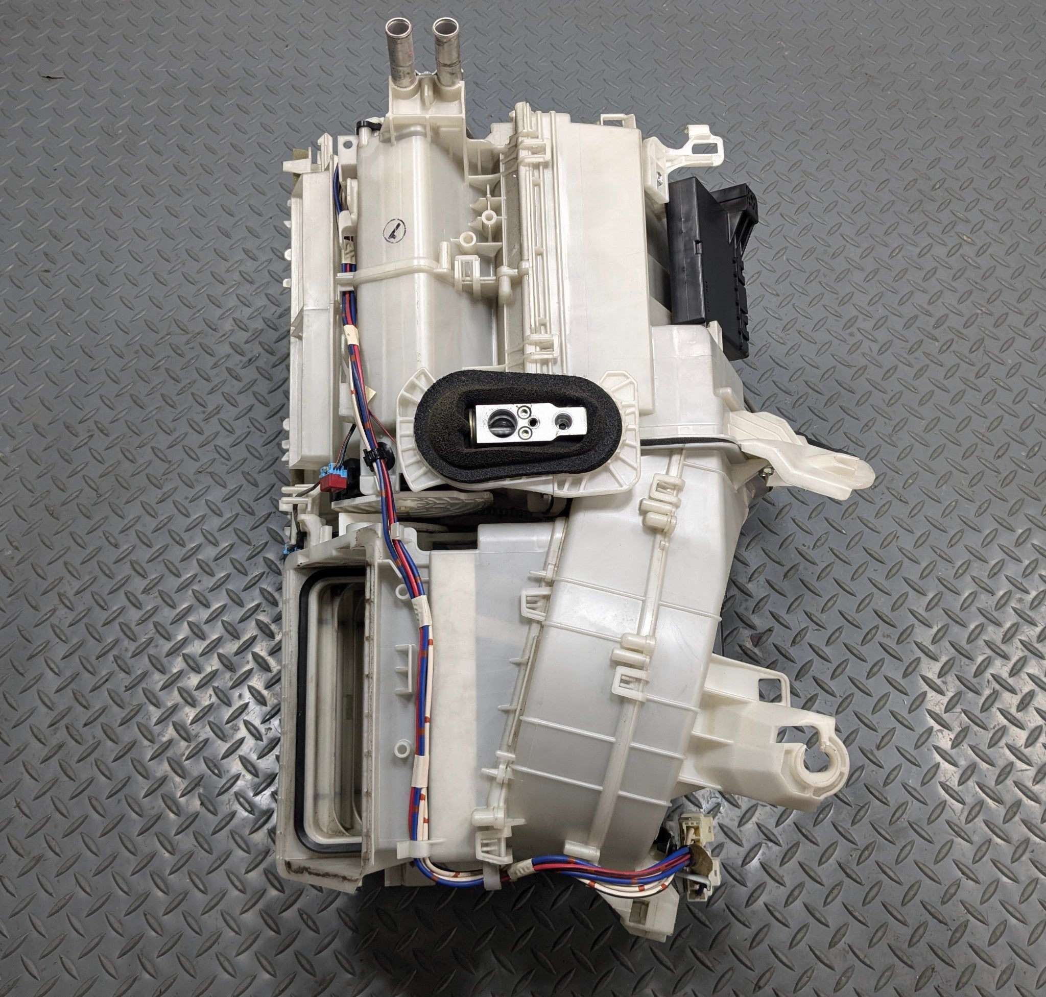 10 - 11 OEM TOYOTA PRIUS HVAC AC EVAPORATOR CLIMATE TEMPERATURE HEATER ASSEMBLY