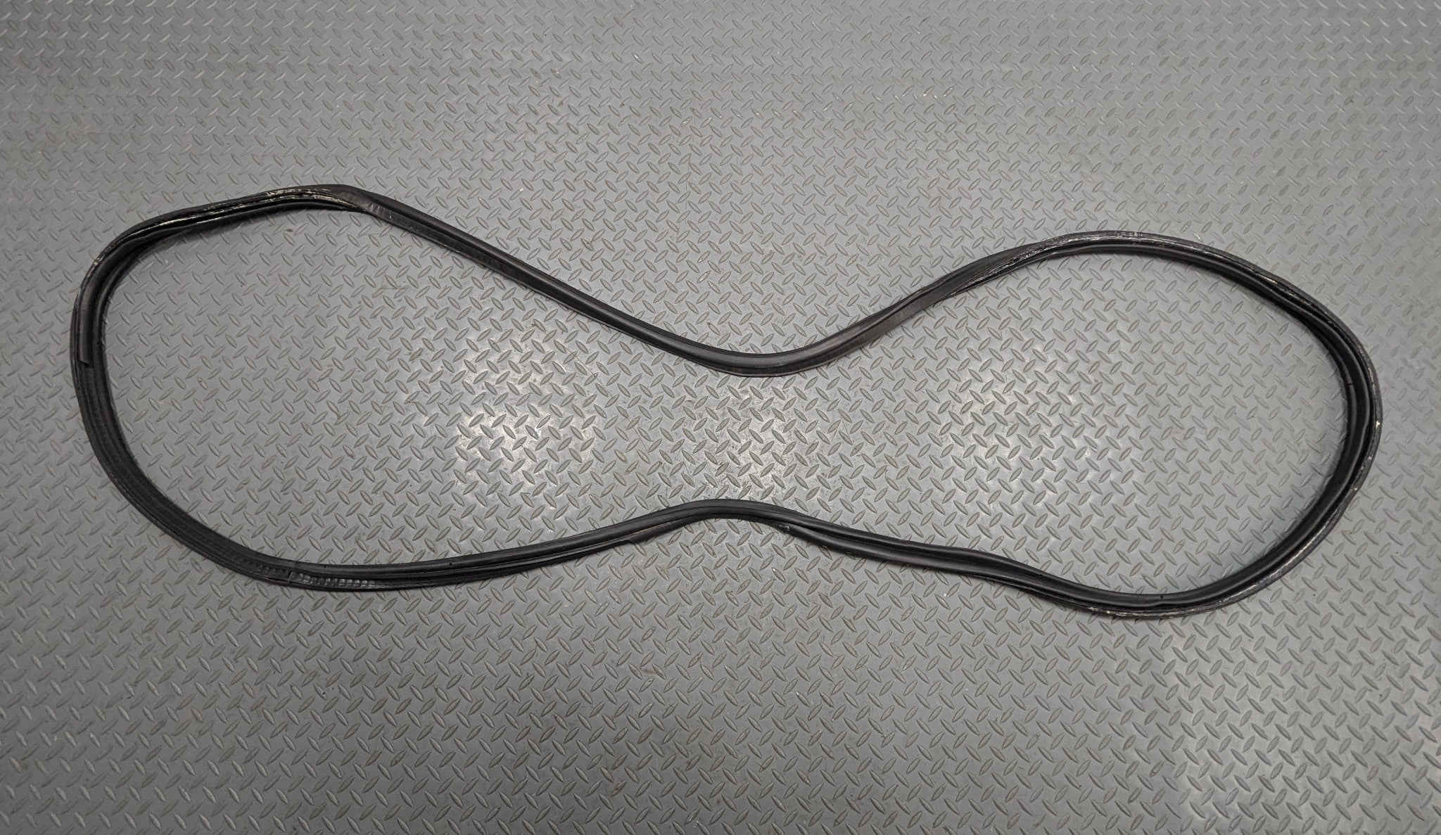 13 - 17 OEM LAND ROVER RANGE ROVER REAR TRUNK LIFTGATE RUBBER WEATHERSTRIP SEAL