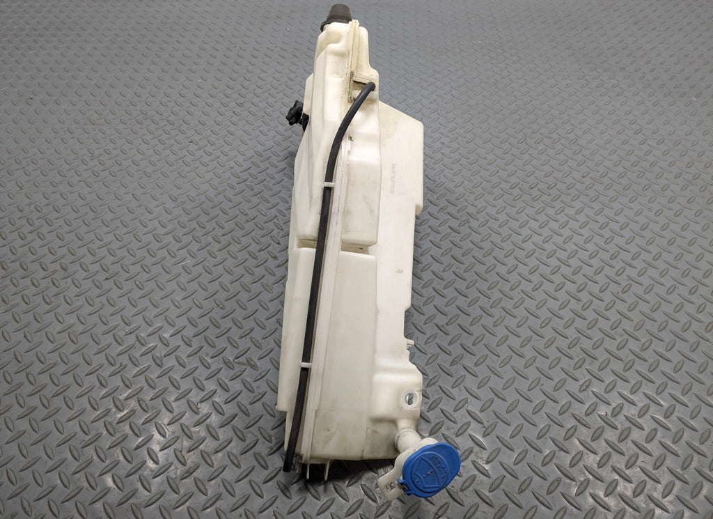 2013 - 2017 OEM LAND ROVER RANGE ROVER WINDSHIELD WASHER RESERVOIR TANK BOTTLE