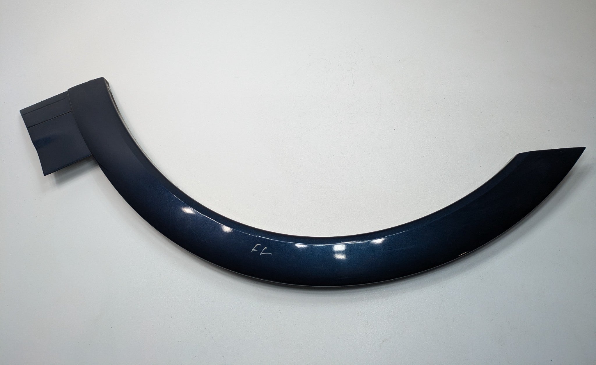 2011 - 2014 OEM PORSCHE CAYENNE FRONT LEFT SIDE WHEEL ARCH FLARE DARK BLUE
