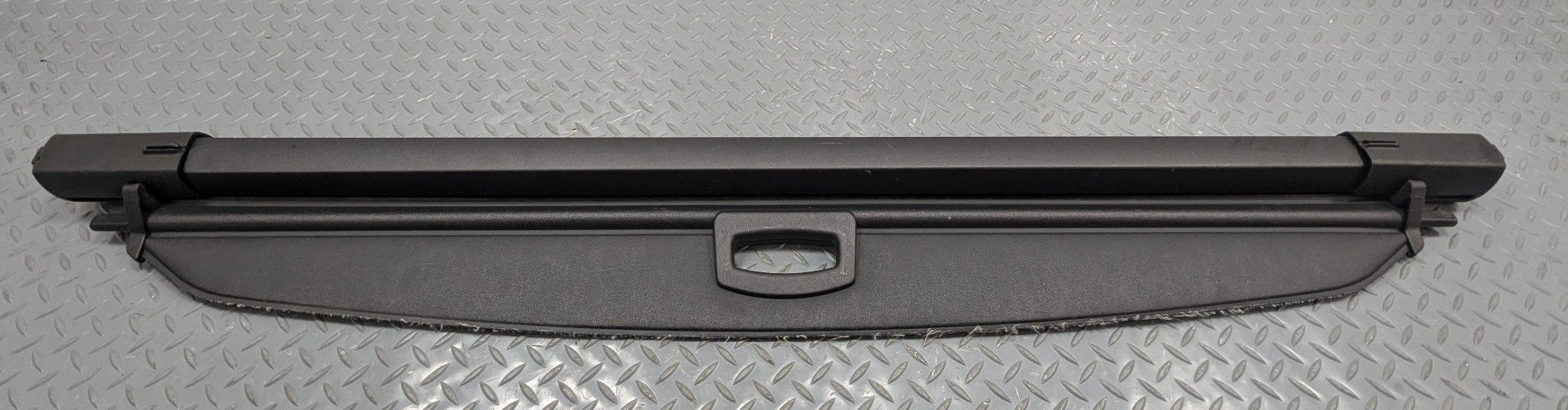 2009 - 2011 OEM MERCEDES-BENZ ML63 REAR TRUNK CARGO COVER ROLLER BLIND