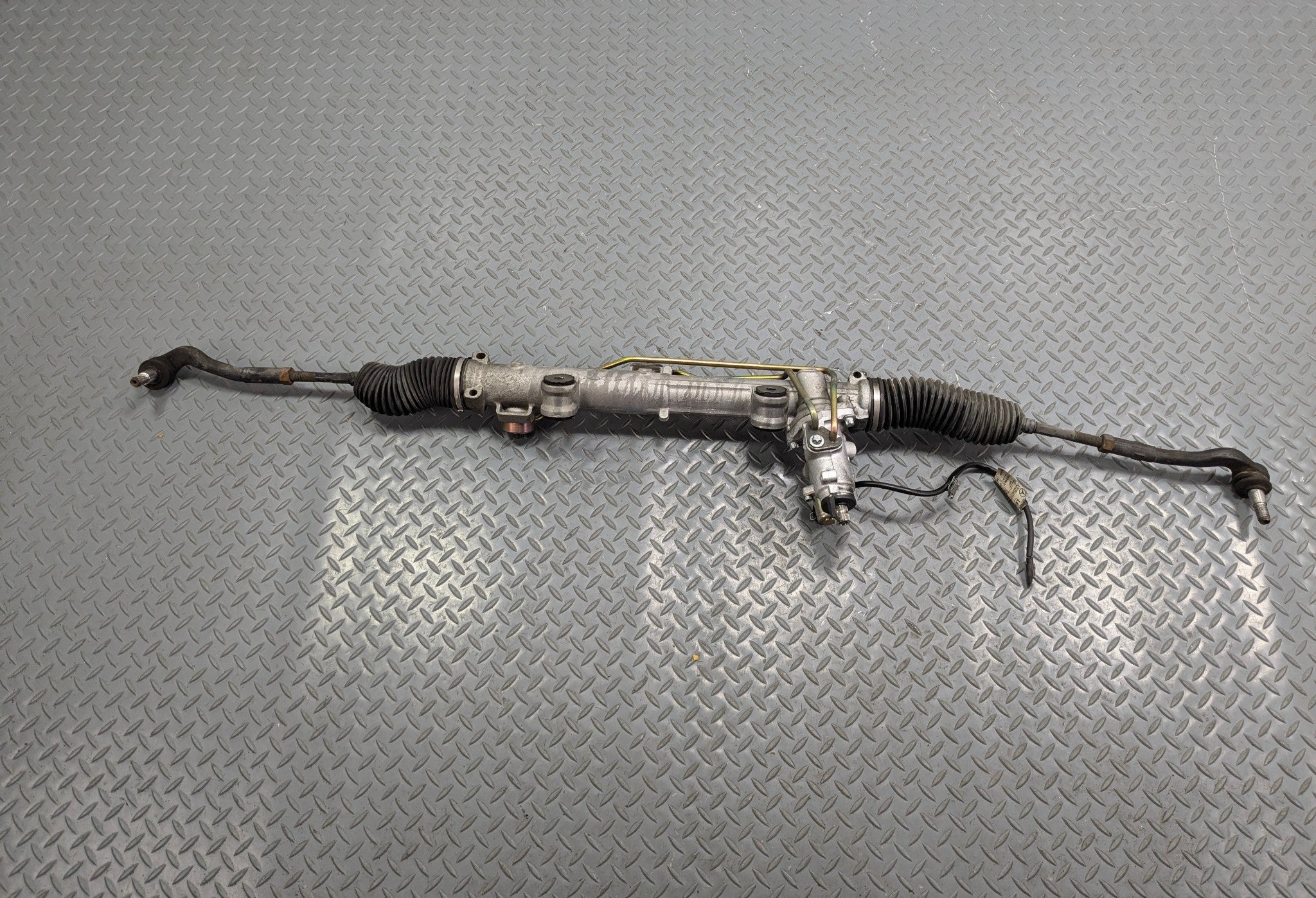 02 - 05 OEM MERCEDES BENZ CLK320 POWER STEERING GEAR RACK AND PINION ASSEMBLY