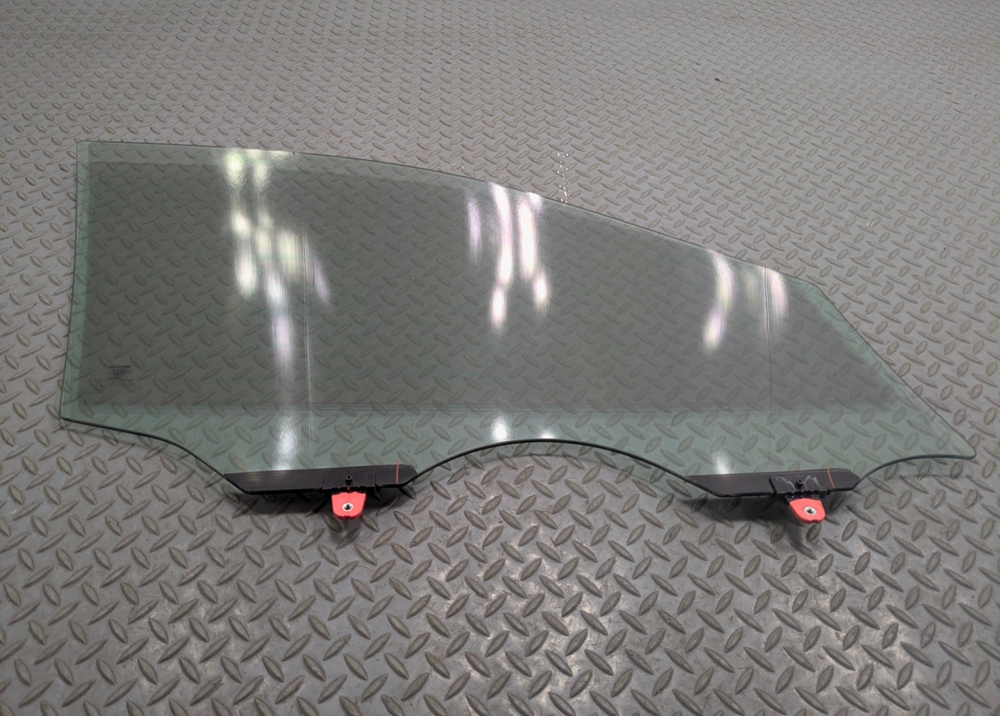 2009 - 2011 OEM NISSAN MAXIMA FRONT LEFT DRIVER SIDE DOOR WINDOW GLASS