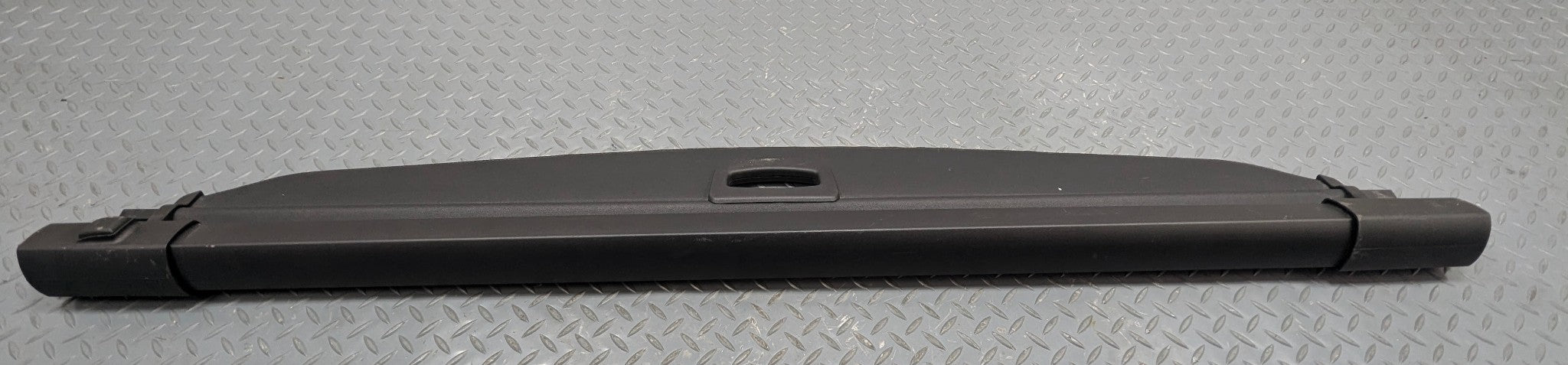 2009 - 2011 OEM MERCEDES-BENZ ML63 REAR TRUNK CARGO COVER ROLLER BLIND