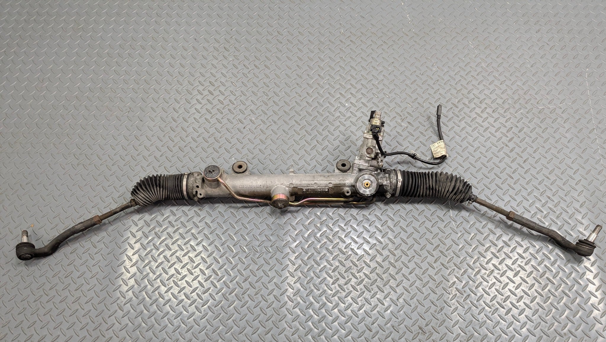 02 - 05 OEM MERCEDES BENZ CLK320 POWER STEERING GEAR RACK AND PINION ASSEMBLY