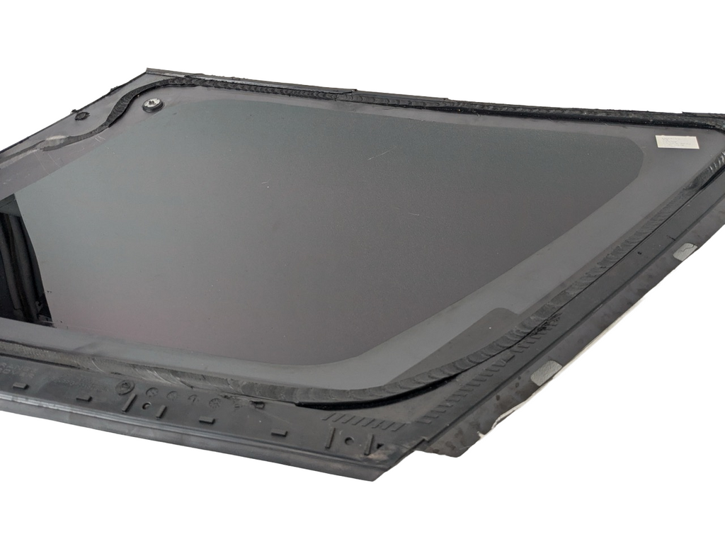 2013 - 2017 LAND ROVER RANGE ROVER OEM REAR LEFT SIDE QUARTER WINDOW GLASS