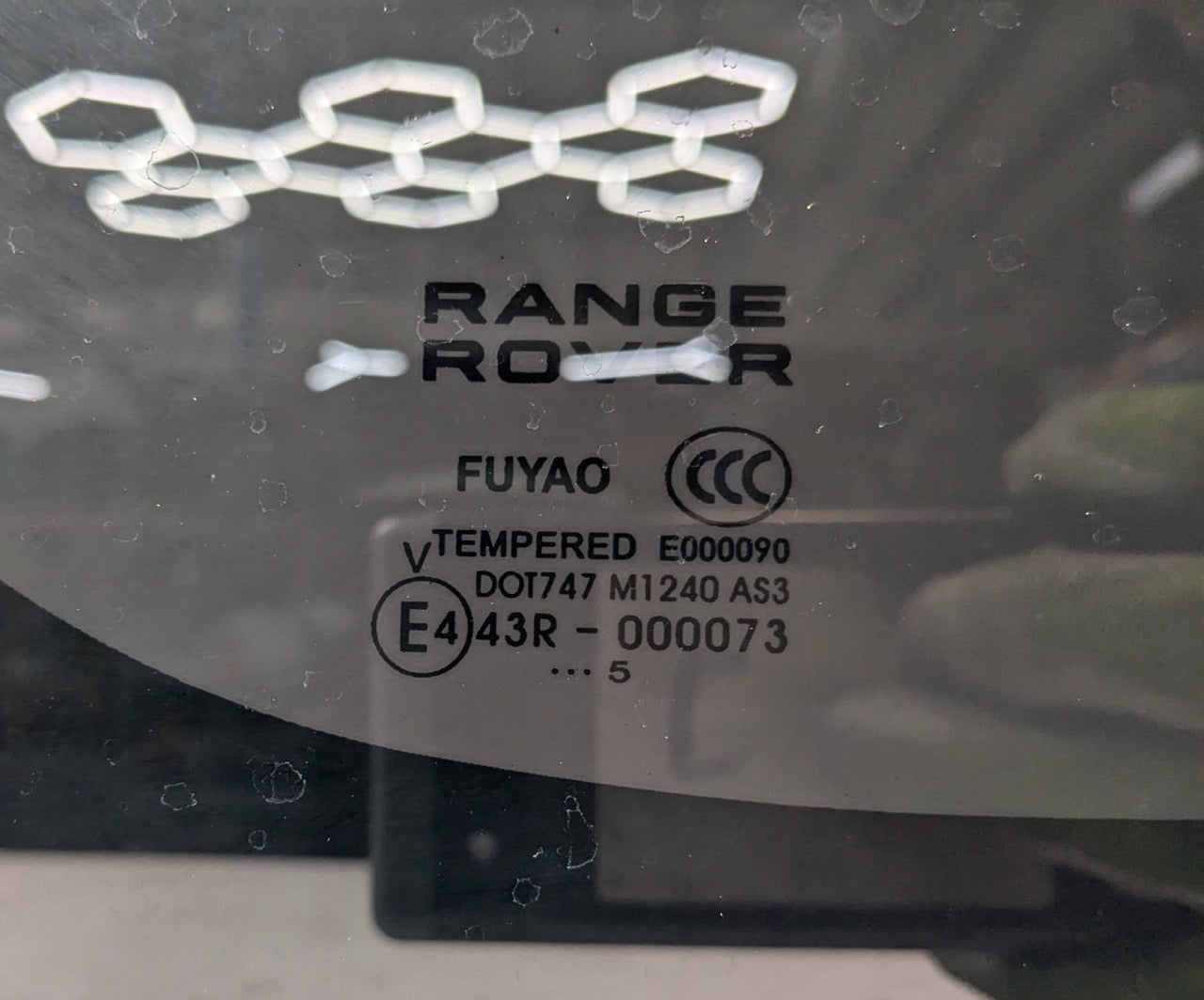 2013 - 2017 LAND ROVER RANGE ROVER OEM REAR LEFT SIDE QUARTER WINDOW GLASS