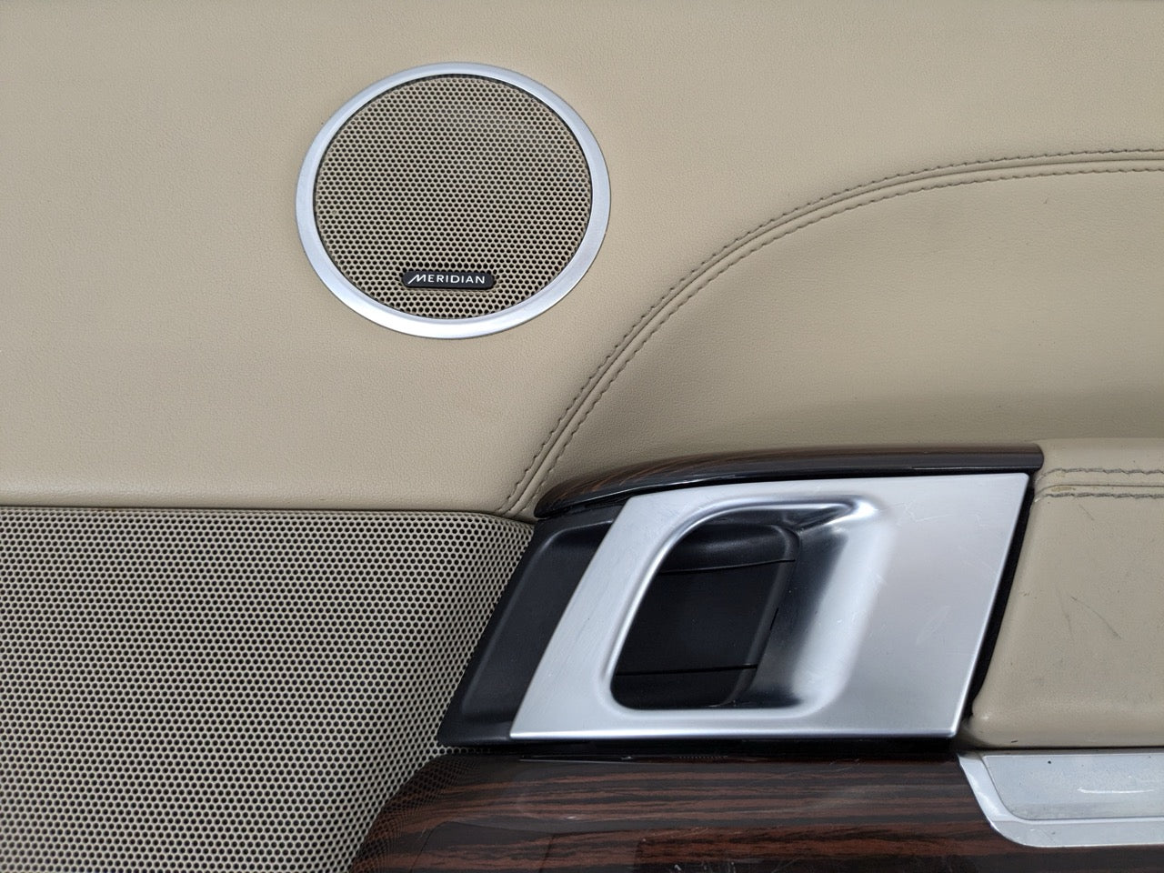 13 - 17 LAND ROVER RANGE ROVER OEM FRONT RIGHT PASSENGER SIDE DOOR TRIM PANEL