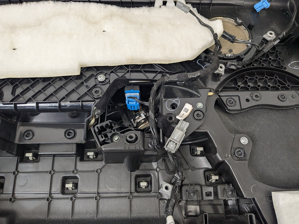 2013 - 2017 LAND ROVER RANGE ROVER OEM REAR RIGHT PASSENGER SIDE DOOR TRIM PANEL